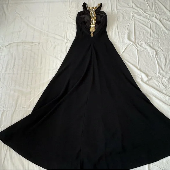 NWT Theia Black Formal Gown with gold jewel collar is available for  purchase on au PAY Market - Imported Goods Online Store Co.Ltd. | au PAY  Market - Online Shopping Site